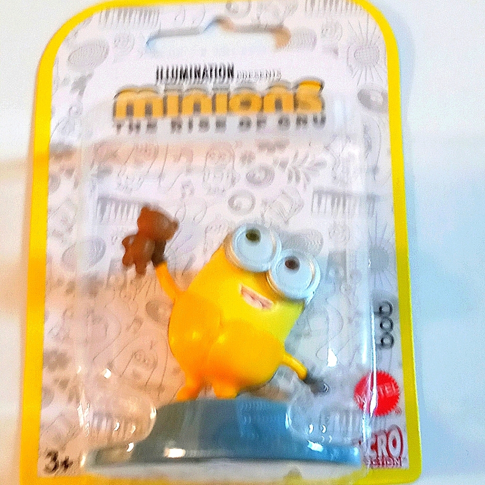 Minions The Rise of Gru Collectible Mini Figures - Picture 2 of 7